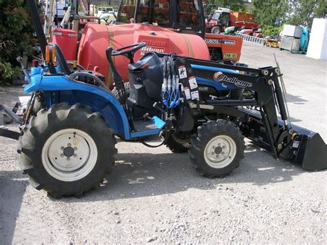 Maybe you would like to learn more about one of these? Tractor - New Holland TC18 4WD Open Cab Auction (0009-5001918) | GraysOnline Australia
