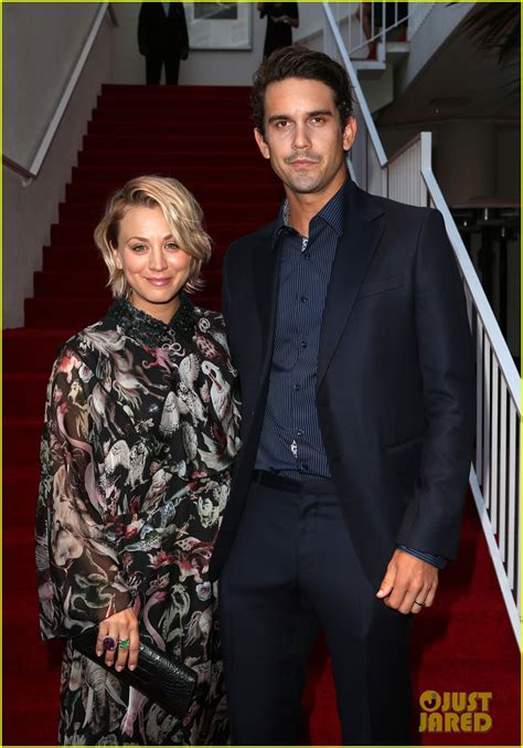 Kaley Cuoco Rings In The Beverly Hilton Hotel S Anniversary With Ryan Sweeting Photo