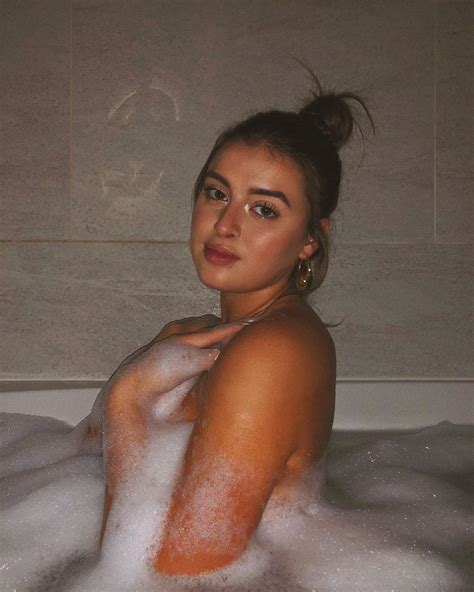 Kalani Hilliker Naked In The Bath Fappenist