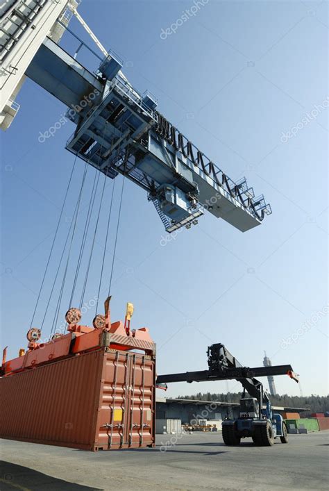 Container Crane Truck