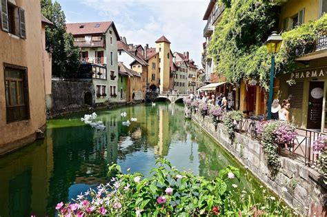 Geneva City And Annecy Private Guided Tour