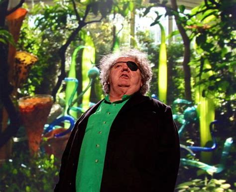 Why Dale Chihuly Is Glass Arts Modern Master