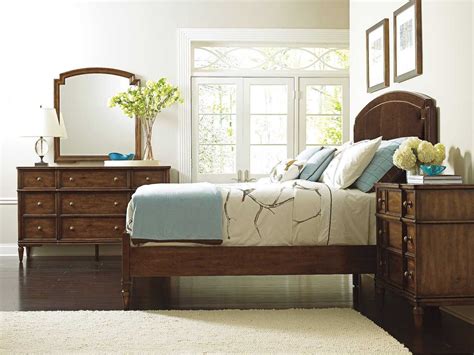 Tidlo wooden dolls house bedroom furniture play set accessories. Stanley Furniture Vintage Bedroom Set | 264-13-42SET2