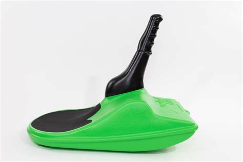 Der mini bob ist dank seines steuerknüppels und seiner speziellen form präzise lenkbar, schnell und sicher zu beherrschen. Zipfelbob grün kaufen - Original minibob grün