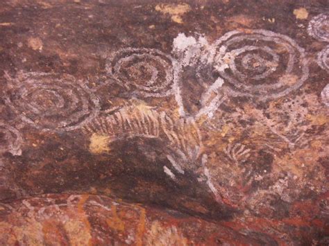 Aboriginal Cave Painting Uluru 1 Australia Travellerspoint Travel