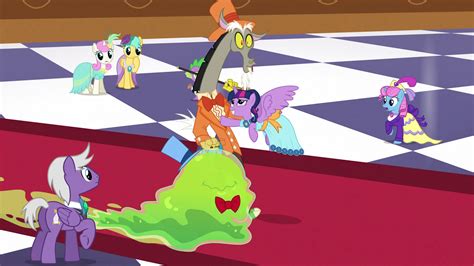 Image Twilight Pushes Discord Aside S5e7png My Little