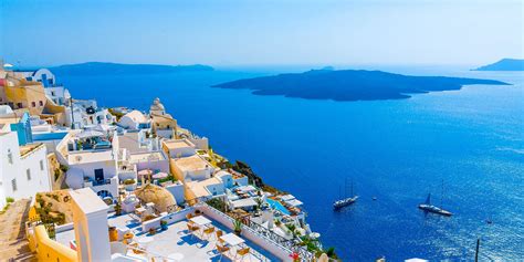 Americans Pick Santorini As Their Favorite Greek Island