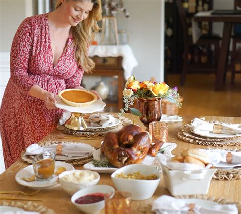 There's a full turkey dinner for traditionalists. Thanksgiving Dinner Made Easy! Boston Market... - Misty ...