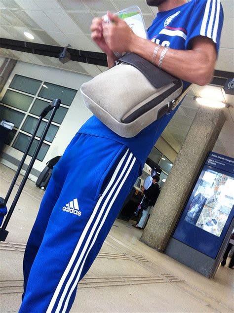 spycamdude2 freeballing big bulge caught at train station follow me … spycamdude2 tumblr pics