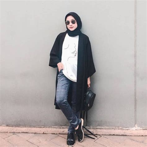 Maybe you would like to learn more about one of these? @trend.hijab.ootd: "Inspiration Hijab Style Outfit of The ...