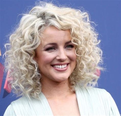 Country Singer With Blonde Curly Hair Hairstyle Arti 241 Photos