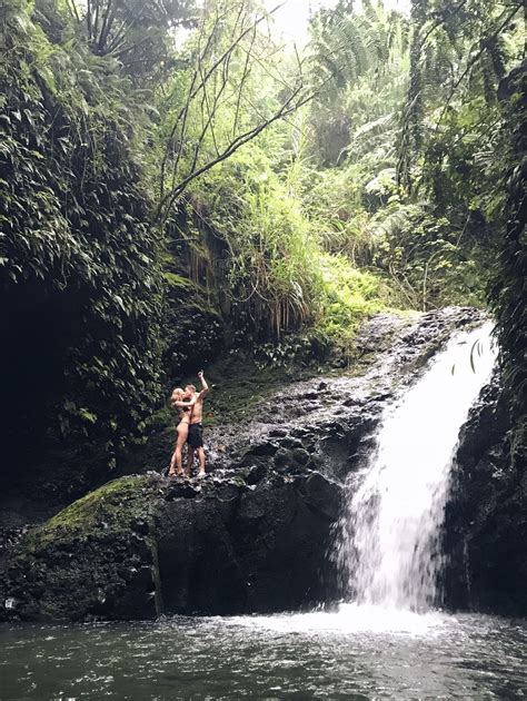 Best Waterfall Hikes In Oahu Bosmiss