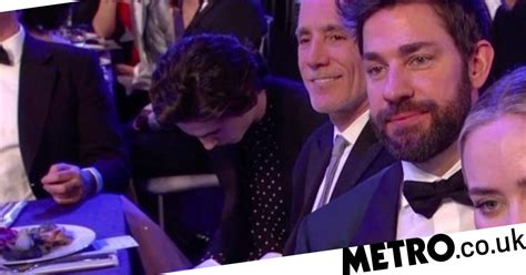 what was timothee chalamet reading at the sag awards metro news