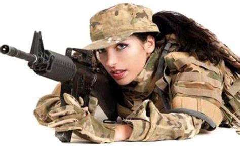 تجدّد معركة تجنيد الفتيات في الجيش بعد عودة الخدمة العامة