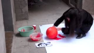 Luc abalo is a producer, known for n.o.l.a circus (2015), jamel comedy club (2006) and le grand journal de canal+ (2004). Peindre Yao Ming avec un ballon de basket