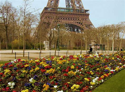 The Park At The Eiffel Tower Paris Mar 2003 Eiffel Tower Paris