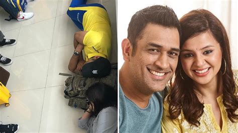 Dhoni And His Wife Sakshi Sleep On The Floor At The Airport Netizens