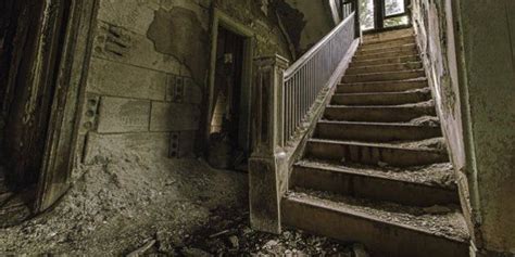 13 Photos Of Creepy Abandoned Places Photos Huffpost Life