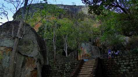 Tours In Sigiriya Rock Fortress Tours In Sigiriya Sri Lanka