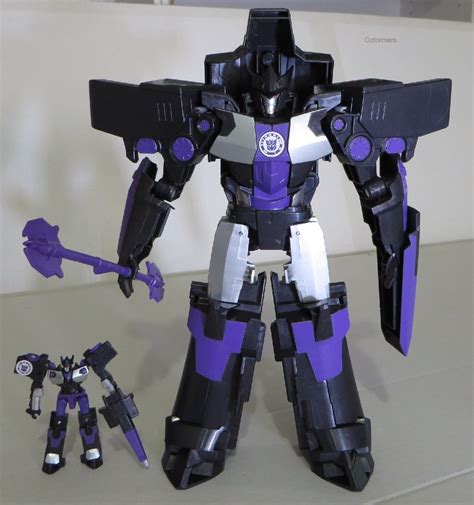 Robots in disguise дата выхода: Robots in Disguise Megatronus in hand - Transformers News ...