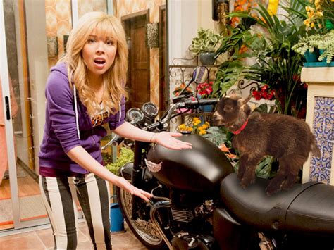 Image Sam Next To A Motorcycle Sam And Cat Wiki Fandom Powered By Wikia