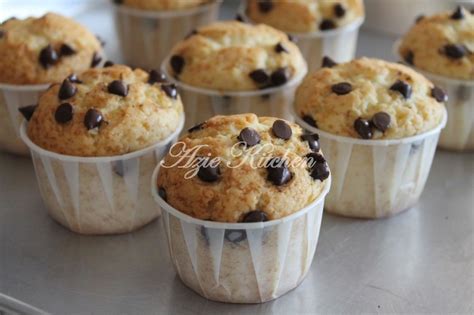 Resepi muffin yang simple dan sangat sedap. Chocolate Chips Muffin Paling Simple - Azie Kitchen
