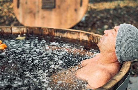 Eisbaden In Bad Dürrheim Entspannung Die Aus Der Kälte Kommt