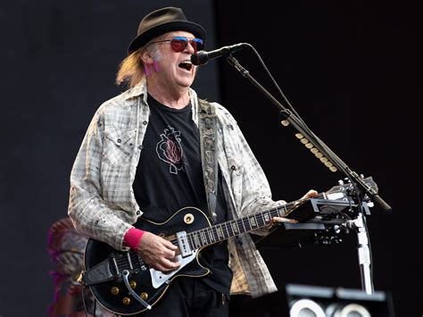 Watch Neil Young Perform An Acoustic Set For His Chickens