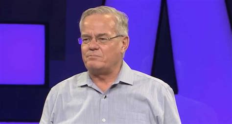 Willow Creek Apologizes Again For Handling Of Pastor Bill Hybels