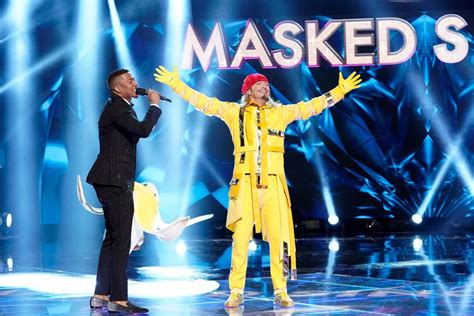 Jom aku kongsikan markah keseluruhan persembahan peserta semalam. The Masked Singer Season 4: Costumes And Inside Details ...