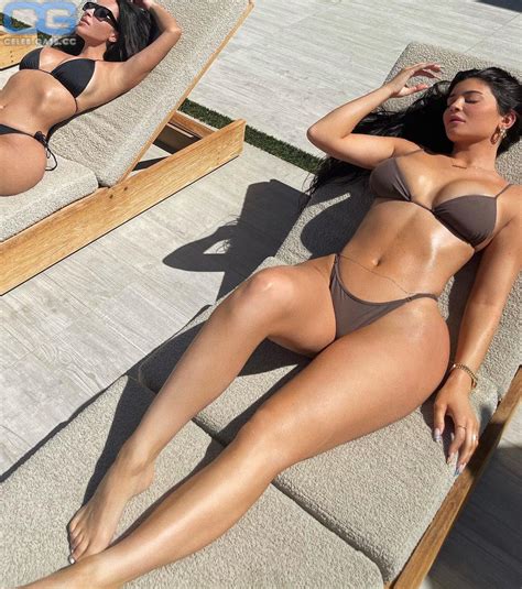Kylie Jenner Nude Pictures Onlyfans Leaks Playboy Photos Sex Scene