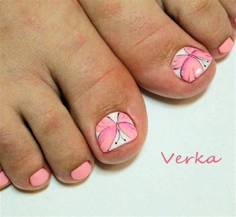 Hermoso diseño en donde puedes ver un animal libélula en. Nice toenails | Arte de uñas de pies, Uñas decoradas, Uñas pies