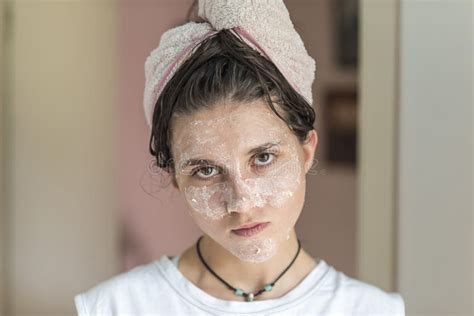 A Teenager Girl After Bath Stock Image Image Of Detox 162106013
