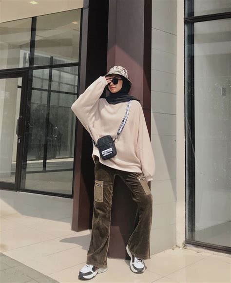 Pin By Tasfiha On O U T F I T H I J A B Hijabi Outfits Casual Street