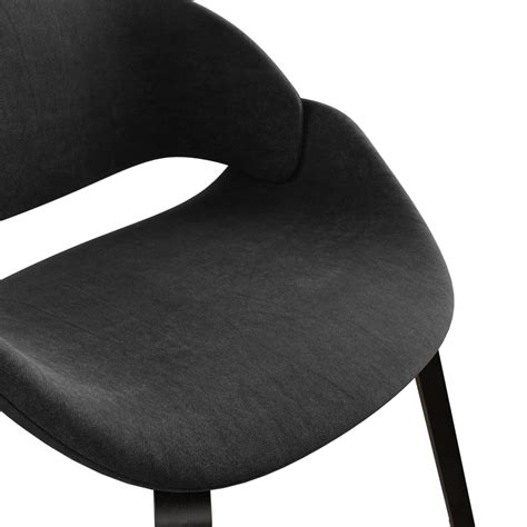 Curved Back Chair 01 • Imeshh