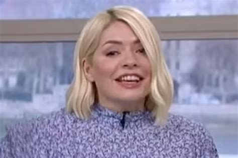 Holly Willoughby Left Red Faced After She S Mocked For Lingerie Malfunction Live On This Morning