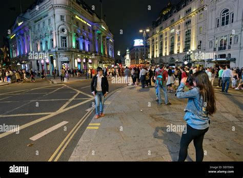 Nightlife In London In Piccadilly Circus Stock Photo Alamy