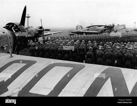 Vereidigung Von Rekruten Der Luftwaffe 1937 Stockfotografie Alamy