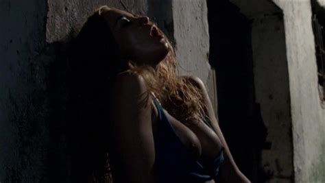 Nude Video Celebs Alice Braga Nude Lower City