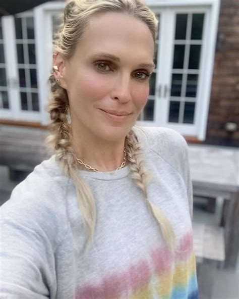 65 Hot Pictures Of Molly Sims Will Prove That She Is One Of The Sexiest Women Alive The Viraler