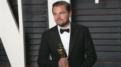 Leonardo Dicaprio Takes A Selfie In Support Of The Un Paris Agreement