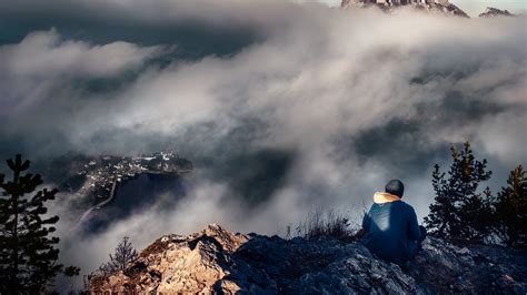 Man Is Sitting Alone On Rock Mountain In Fog Background 4k Hd Alone