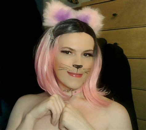 Tw Pornstars Jessica Bloom Twitter This Poor Kitten Has Been