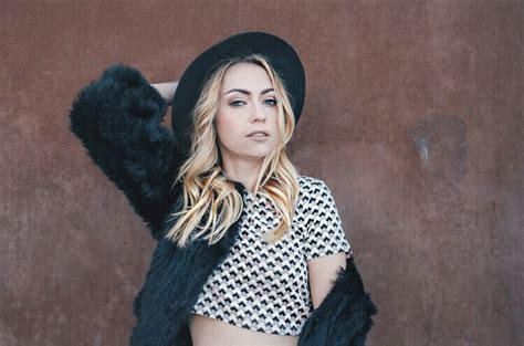 Te Presentamos A La Hermana Hot De Miley Cyrus Fotogalería Música