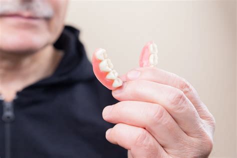 The best ways to clean dentures « Dental Choices