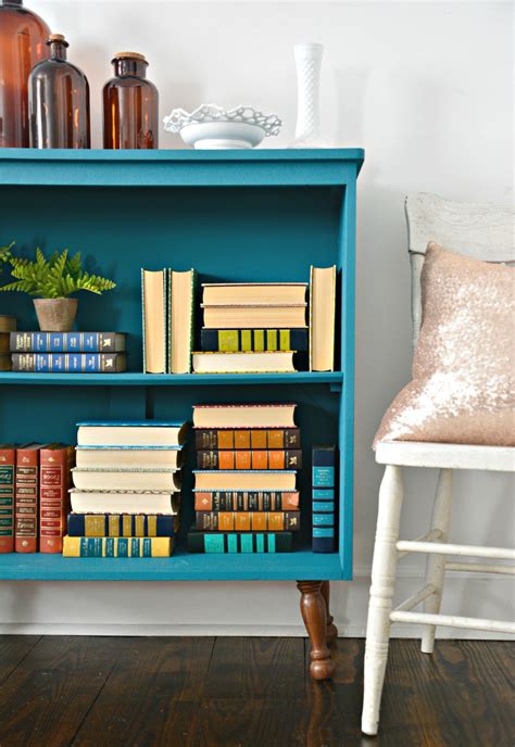 Tranquil Bookcase With Velvet Finishes Paint