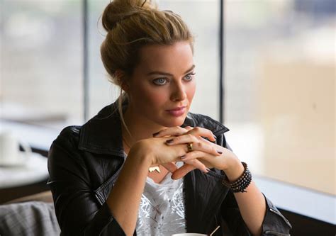 Margot Robbie Parodies ‘american Psycho Morning Routine Scene For Vogue Indiewire