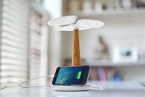 Ginkgo Solar Tree Charging Station For The Iphone And Ipad Hypebeast