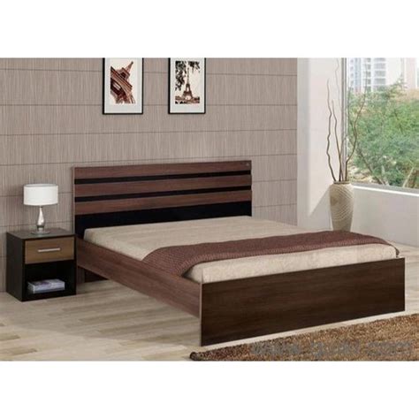 Pepperwood Brown Modern Wooden Bedroom Furniture Size 6x65 Feet Bed