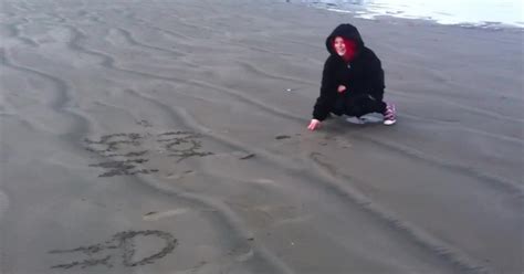 Ytpee Ytpeeclip Girl Pees On The Beach